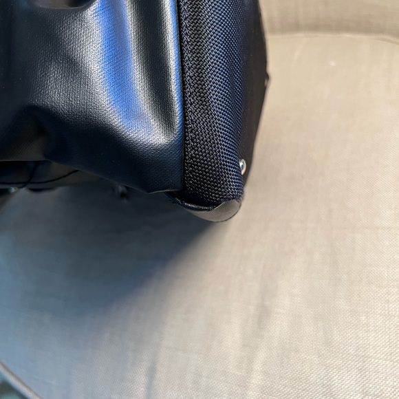 Excellent Condition Authentic Chanel Biarritz Tote with pouch - Picture 5 of 13